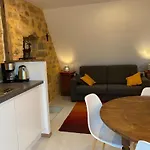 Le K-rouge Nocleg ze śniadaniem 3*