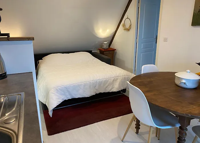 לינה וארוחת בוקר Le K-rouge